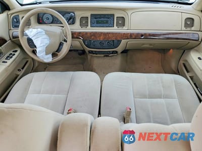 Zdjęcie 8 z 12 samochodu: 2008 MERCURY GRAND MARQUIS GS VIN:2MEFM74V48X631648 - miniatura