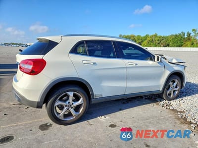 Trzecie zdjęcie samochodu z tyłu: 2018 MERCEDES-BENZ GLA 250 VIN:WDCTG4EB8JJ459468 - miniatura