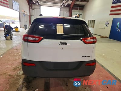 Zdjęcie 6 z 13 samochodu: 2017 JEEP CHEROKEE SPORT VIN:1C4PJLABXHW669205 - miniatura