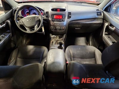 Zdjęcie 8 z 13 samochodu: 2014 KIA SORENTO LX VIN:5XYKT3A65EG460292 - miniatura