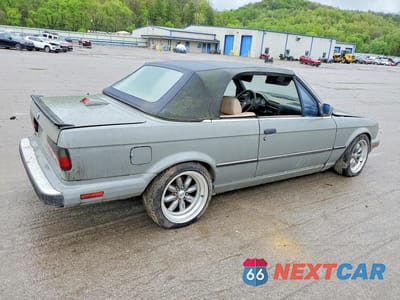 Trzecie zdjęcie samochodu z tyłu: 1990 BMW 3 SERIES VIN:WBABB1303J8271235 - miniatura