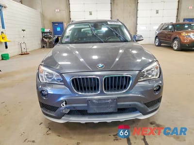 Piąte zdjęcie samochodu w środku: 2015 BMW X1 XDRIVE28I VIN:WBAVL1C51FVY33406 - miniatura