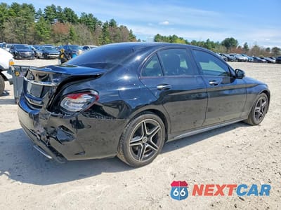 Trzecie zdjęcie samochodu z tyłu: 2020 MERCEDES-BENZ C 300 4MATIC VIN:W1KWF8EBXLR594426 - miniatura