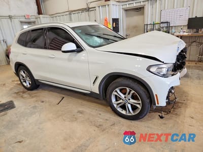 Czwarte zdjęcie samochodu z boku: 2021 BMW X3 XDRIVE30I VIN:5UXTY5C05M9E85107 - miniatura