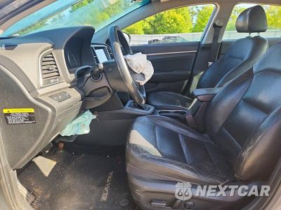 Zdjęcie 7 z 13 samochodu: 2017 HYUNDAI ELANTRA LIMITED VIN:KMHD84LF7HU354261 - miniatura