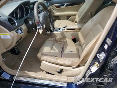 Zdjęcie 7 z 12 samochodu: 2014 MERCEDES-BENZ C 250 VIN:WDDGF4HB1EA942172 - miniatura