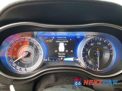 Zdjęcie 9 z 11 samochodu: 2015 CHRYSLER 300 LIMITED VIN:2C3CCARG4FH899416 - miniatura