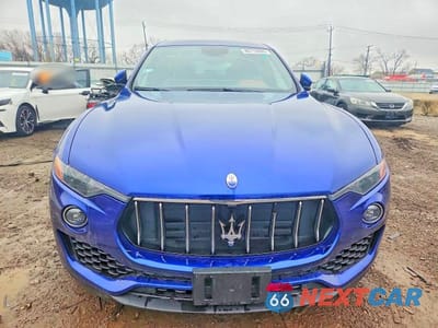 Piąte zdjęcie samochodu w środku: 2018 MASERATI LEVANTE VIN:ZN661XUA1JX270526 - miniatura