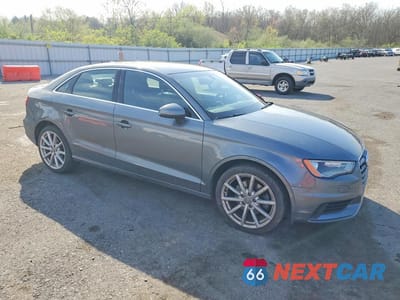 Czwarte zdjęcie samochodu z boku: 2015 AUDI A3 PREMIUM PLUS VIN:WAUEFGFF5F1079092 - miniatura