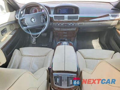 Zdjęcie 8 z 11 samochodu: 2008 BMW 750 LI VIN:WBAHN83578DT83642 - miniatura