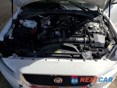 Zdjęcie 11 z 12 samochodu: 2017 JAGUAR XE PRESTIGE VIN:SAJAK4BN3HA953940 - miniatura