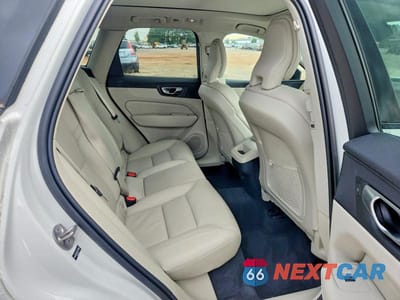 Zdjęcie 11 z 14 samochodu: 2025 VOLVO XC60 CORE VIN:YV4M12RJXS1113843 - miniatura