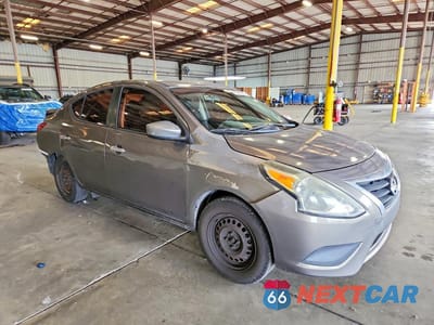 Czwarte zdjęcie samochodu z boku: 2015 NISSAN VERSA 1.6 SV VIN:3N1CN7AP3FL838489 - miniatura