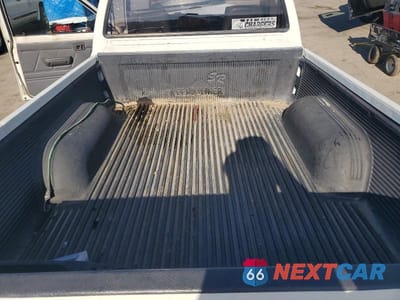 Zdjęcie 10 z 12 samochodu: 1993 TOYOTA PICKUP BASE VIN:JT4RN81A7P5167161 - miniatura