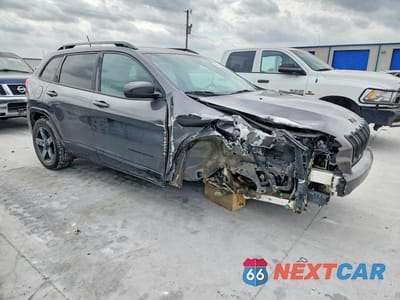 Czwarte zdjęcie samochodu z boku: 2018 JEEP CHEROKEE LATITUDE VIN:1C4PJMCX4JD603734 - miniatura