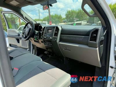 Zdjęcie 9 z 10 samochodu: 2017 FORD F250 SUPER DUTY VIN:1FT7W2BT3HEE70005 - miniatura