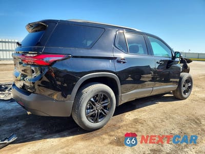 Trzecie zdjęcie samochodu z tyłu: 2023 CHEVROLET TRAVERSE LT VIN:1GNERGKWXPJ175602 - miniatura