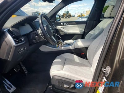 Zdjęcie 7 z 13 samochodu: 2023 BMW X5 XDRIVE45E VIN:5UXTA6C09P9P83302 - miniatura