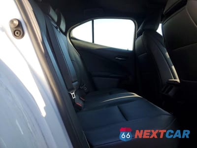 Zdjęcie 11 z 14 samochodu: 2021 LEXUS UX 250H VIN:JTHR9JBH9M2040723 - miniatura