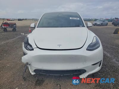 Piąte zdjęcie samochodu w środku: 2022 TESLA MODEL Y VIN:7SAYGDEF6NF459712 - miniatura