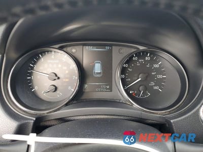 Zdjęcie 9 z 13 samochodu: 2017 NISSAN ROGUE SV VIN:KNMAT2MT3HP551683 - miniatura