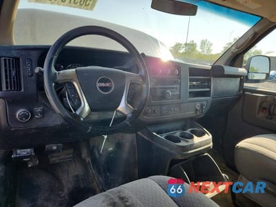 Zdjęcie 8 z 12 samochodu: 2014 GMC SAVANA G3500 VIN:1GTZ7TCG0E1190719 - miniatura