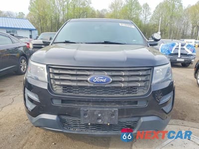 Piąte zdjęcie samochodu w środku: 2018 FORD EXPLORER POLICE INTERCEPTOR VIN:1FM5K8AR5JGC75752 - miniatura