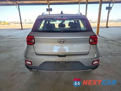 Zdjęcie 6 z 14 samochodu: 2021 HYUNDAI VENUE SEL VIN:KMHRC8A36MU071090 - miniatura