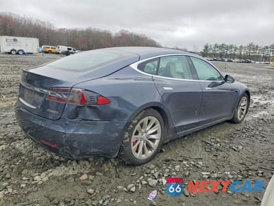 Trzecie zdjęcie samochodu z tyłu: 2018 TESLA MODEL S VIN:5YJSA1E49JF246314 - miniatura