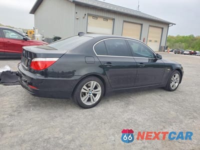 Trzecie zdjęcie samochodu z tyłu: 2010 BMW 528 XI VIN:WBANV1C5XAC445122 - miniatura