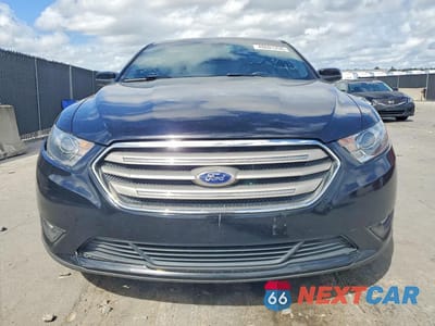Piąte zdjęcie samochodu w środku: 2016 FORD TAURUS SEL VIN:1FAHP2E8XGG112871 - miniatura