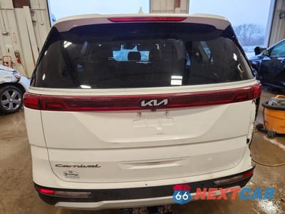Zdjęcie 6 z 12 samochodu: 2022 KIA CARNIVAL LX VIN:KNDNB4H31N6155960 - miniatura