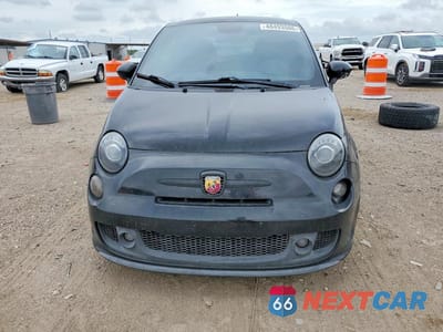 Piąte zdjęcie samochodu w środku: 2015 FIAT 500 ABARTH VIN:3C3CFFFH1FT570522 - miniatura
