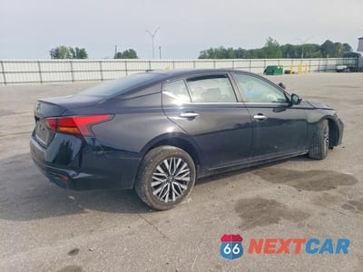 Trzecie zdjęcie samochodu z tyłu: 2025 NISSAN ALTIMA 2.5 SV VIN:1N4BL4DV0SN391384 - miniatura