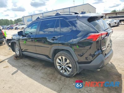 Drugie zdjęcie samochodu z przodu: 2021 TOYOTA RAV4 XLE PREMIUM VIN:2T3C1RFV2MC170915 - miniatura