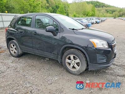 Czwarte zdjęcie samochodu z boku: 2015 CHEVROLET TRAX 1LS VIN:KL7CJPSB7FB112385 - miniatura
