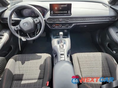 Zdjęcie 8 z 13 samochodu: 2025 HONDA HR-V SPORT VIN:3CZRZ2H51SM705344 - miniatura
