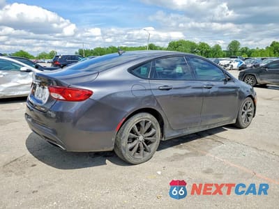 Trzecie zdjęcie samochodu z tyłu: 2015 CHRYSLER 200 S VIN:1C3CCCDGXFN630329 - miniatura