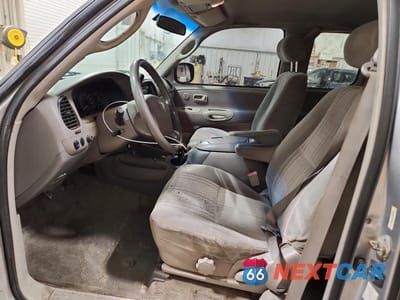 Zdjęcie 7 z 12 samochodu: 2004 TOYOTA TUNDRA ACCESS CAB SR5 VIN:5TBBT44174S447110 - miniatura