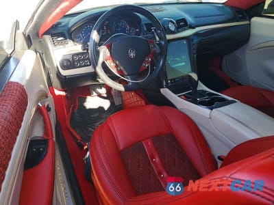 Zdjęcie 8 z 12 samochodu: 2011 MASERATI GRANTURISMO S VIN:ZAM45KLA0B0056330 - miniatura