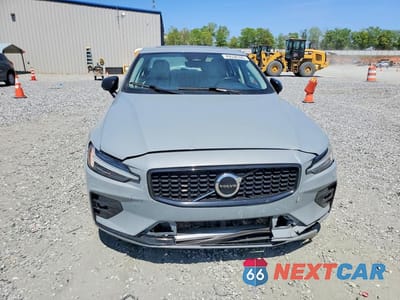 Piąte zdjęcie samochodu w środku: 2024 VOLVO S60 CORE VIN:7JRL12FK1RG299227 - miniatura