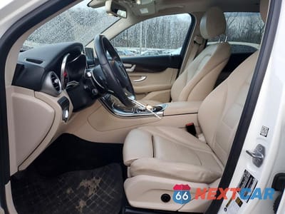 Zdjęcie 7 z 13 samochodu: 2017 MERCEDES-BENZ GLC 300 4MATIC VIN:WDC0G4KB0HF222994 - miniatura