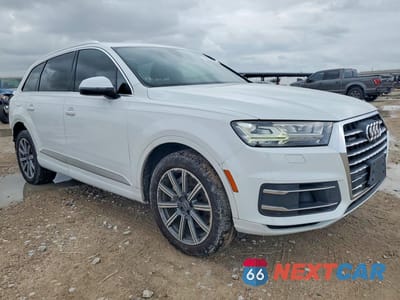 Czwarte zdjęcie samochodu z boku: 2017 AUDI Q7 PREMIUM PLUS VIN:WA1LAAF78HD018443 - miniatura