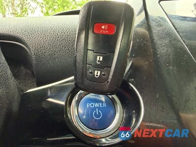 Zdjęcie 14 z 14 samochodu: 2019 TOYOTA PRIUS LE VIN:JTDKARFU5K3069420 - miniatura