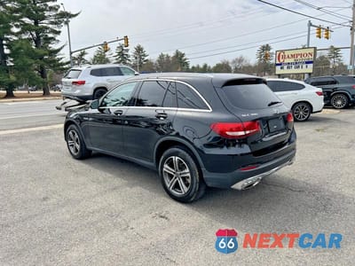 Trzecie zdjęcie samochodu z tyłu: 2019 MERCEDES-BENZ GLC 300 VIN:WDC0G4JB2KV135239 - miniatura