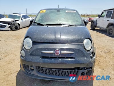 Piąte zdjęcie samochodu w środku: 2018 FIAT 500 POP VIN:3C3CFFKH9JT523432 - miniatura