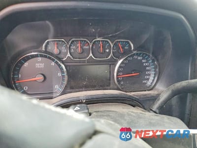 Zdjęcie 9 z 12 samochodu: 2018 GMC SIERRA K1500 SLT VIN:3GTU2NEC1JG637228 - miniatura