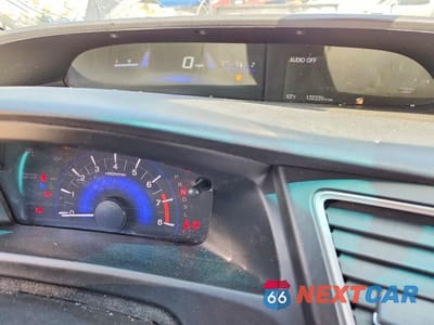 Zdjęcie 9 z 12 samochodu: 2015 HONDA CIVIC LX VIN:2HGFB2F58FH547851 - miniatura