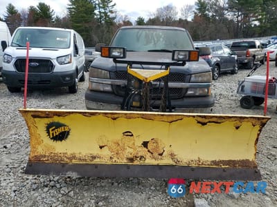 Piąte zdjęcie samochodu w środku: 2005 CHEVROLET SILVERADO K1500 VIN:1GCEK14TX5E168264 - miniatura