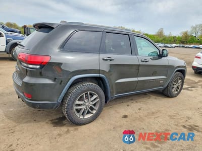 Trzecie zdjęcie samochodu z tyłu: 2016 JEEP GRAND CHEROKEE LAREDO VIN:1C4RJFAG4GC492964 - miniatura